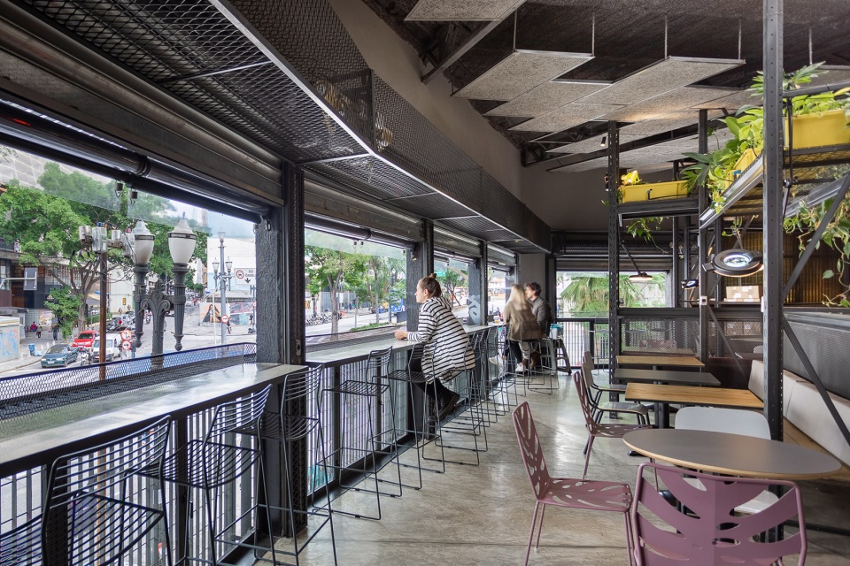 bullguer centro by superlimao studio