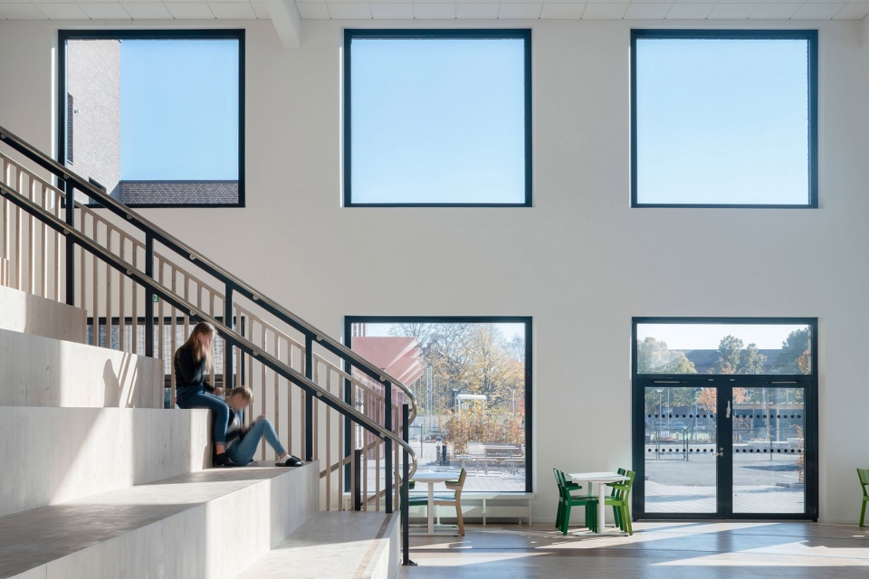 new tiunda school by c f moller architects