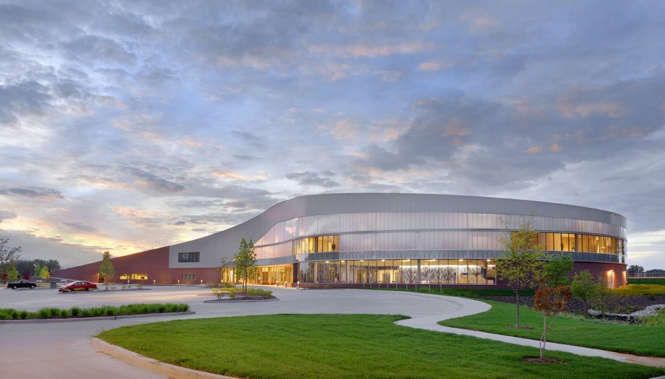 Maryland Heights Community Recreation Center by CannonDesign 960x548