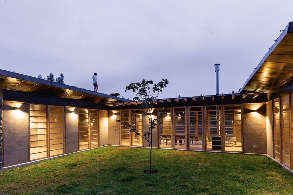 casa patios by rama estudio