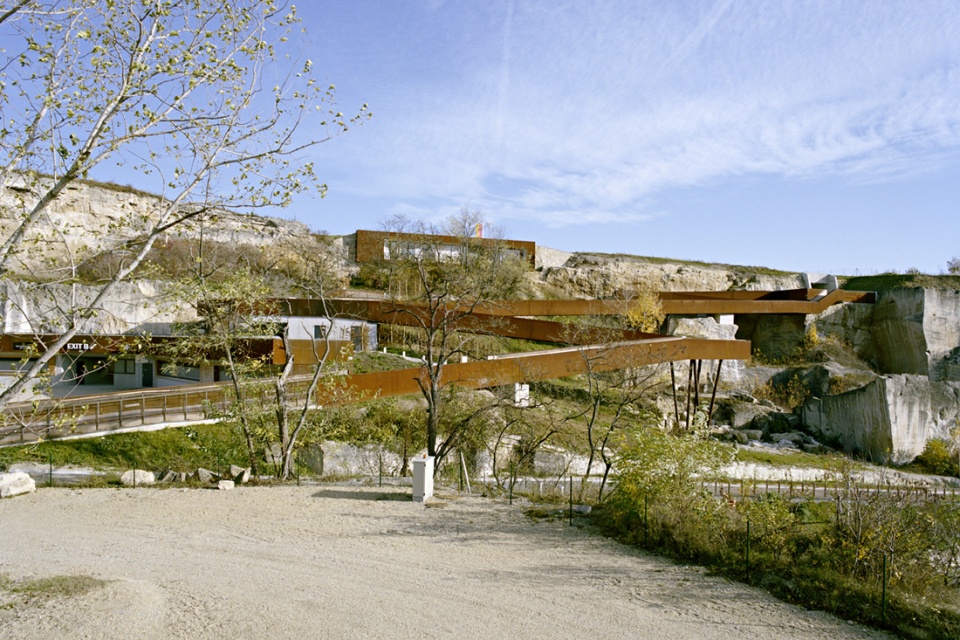 redesign of the roman quarry by alleswirdgut