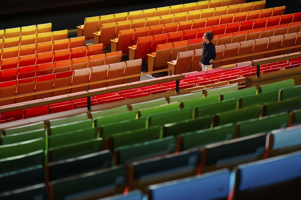 1000 colors wave by emmanuelle moureaux