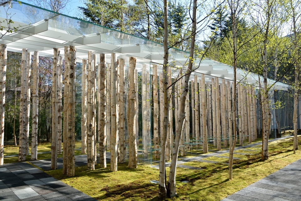 birch moss chapel by kengo kuma and associates 960x640