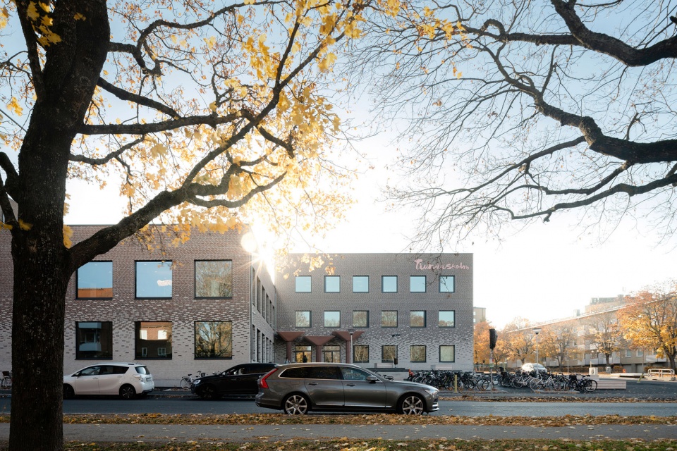 new tiunda school by c f moller architects