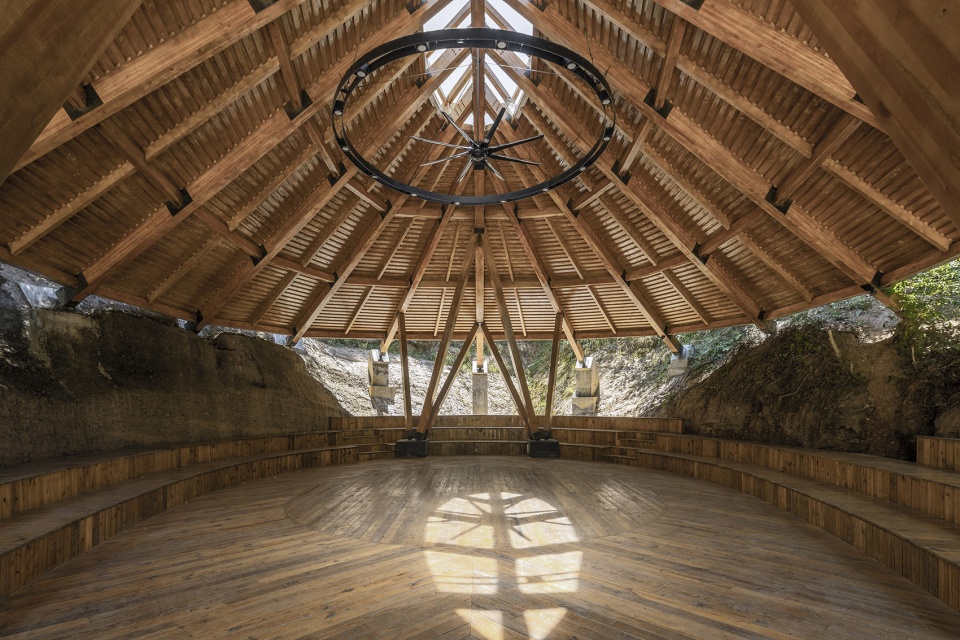 pingjiang homey wild luxury hotel china by duoxiangjie architectural design