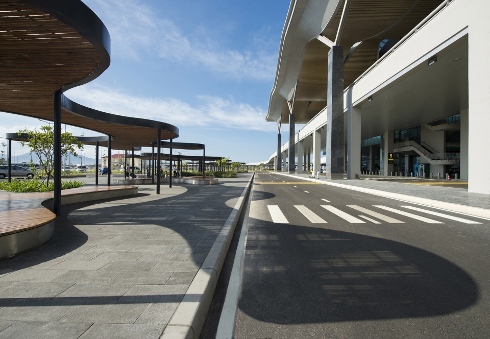 outdoor spaces of cam ranh international airport by lj asia
