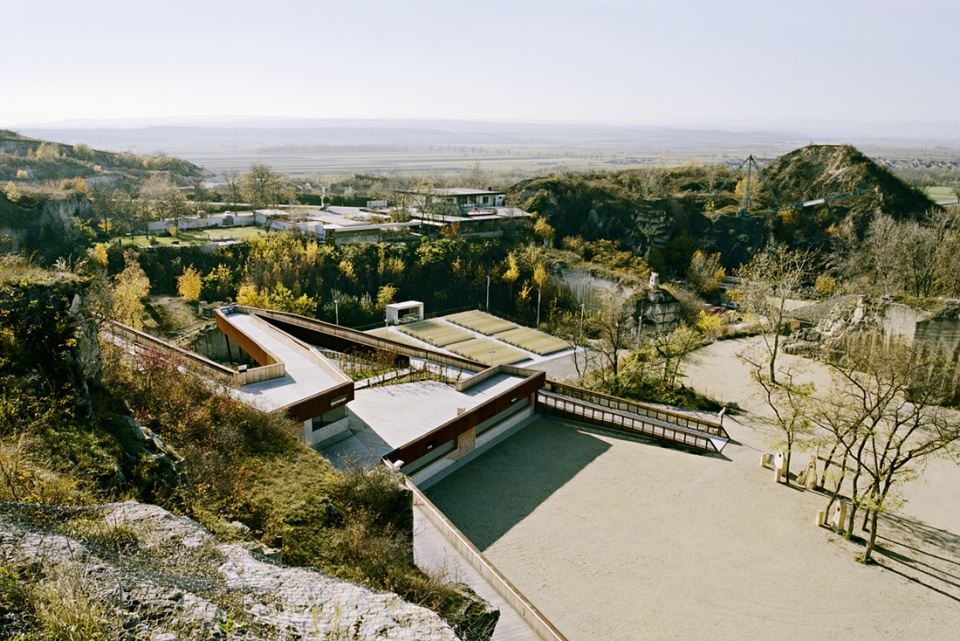 redesign of the roman quarry by alleswirdgut