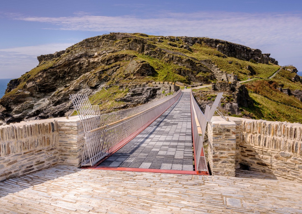 tintagel castle footbridge by ney partners william matthews associates