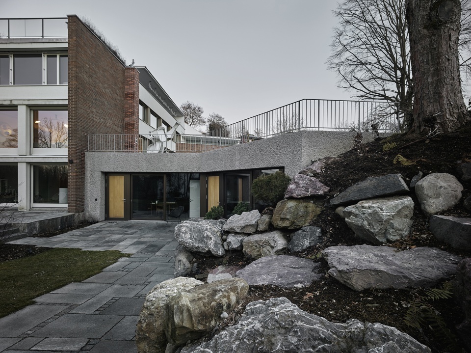 extension house grieder swarovski by afgh architects