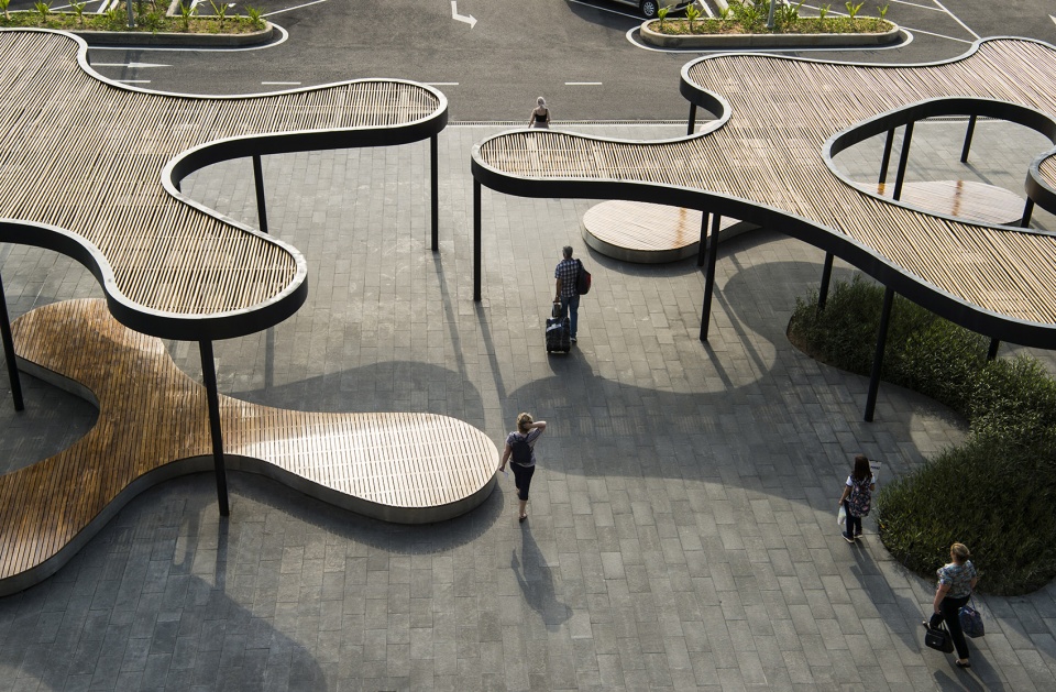 outdoor spaces of cam ranh international airport by lj asia