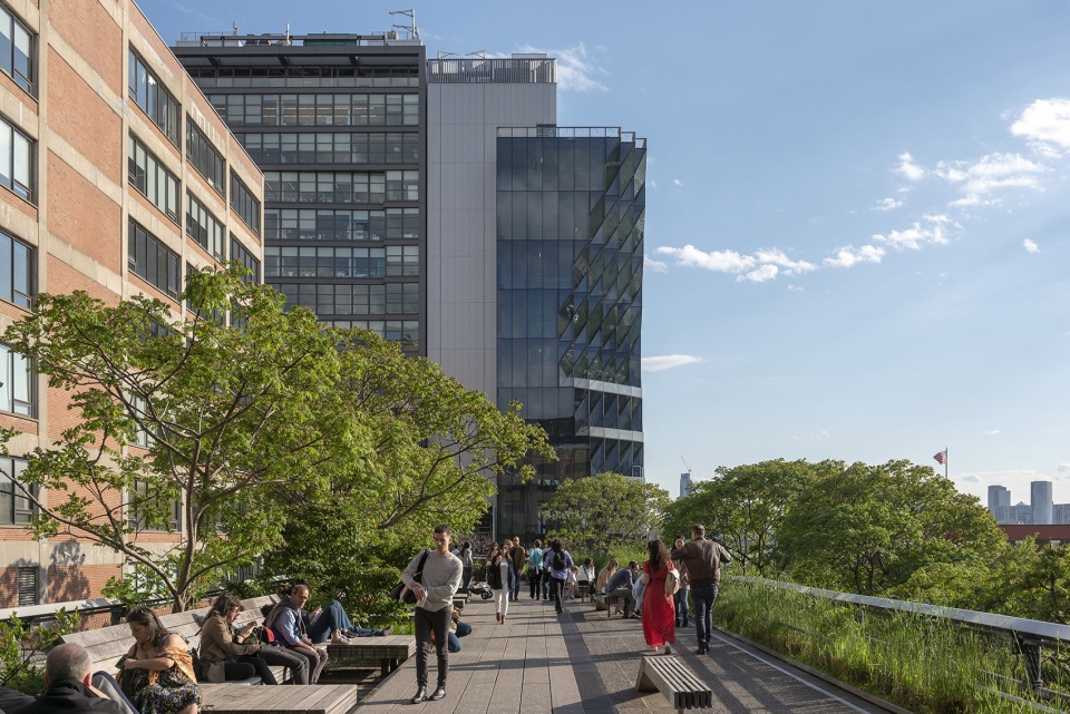 40 tenth avenue by studio gang