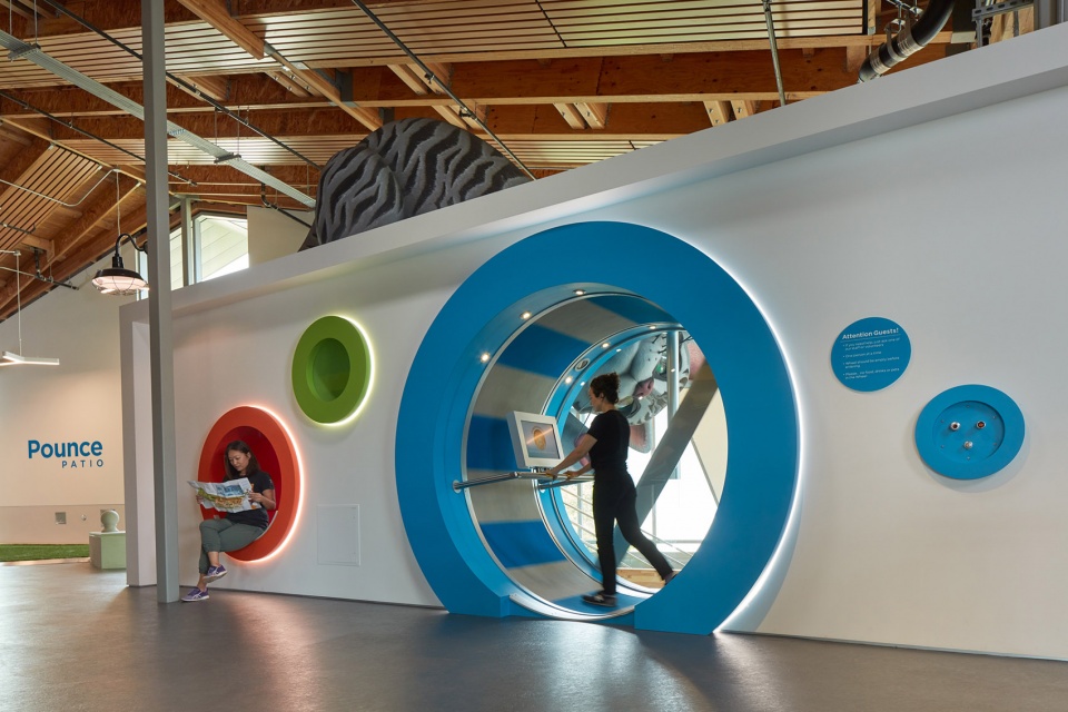 annenberg petspace by swatt miers architects