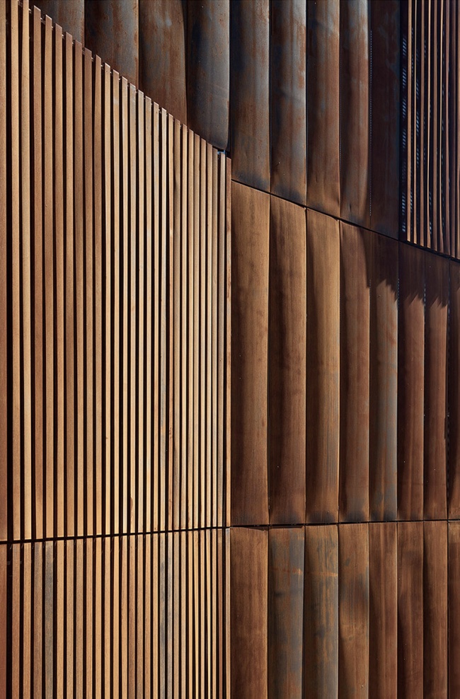 LAW COURT IN BALAGUER by arquitecturia