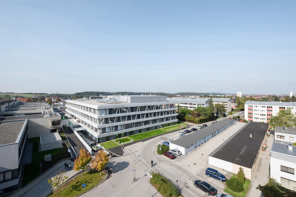 center of technology and design by alleswirdgut