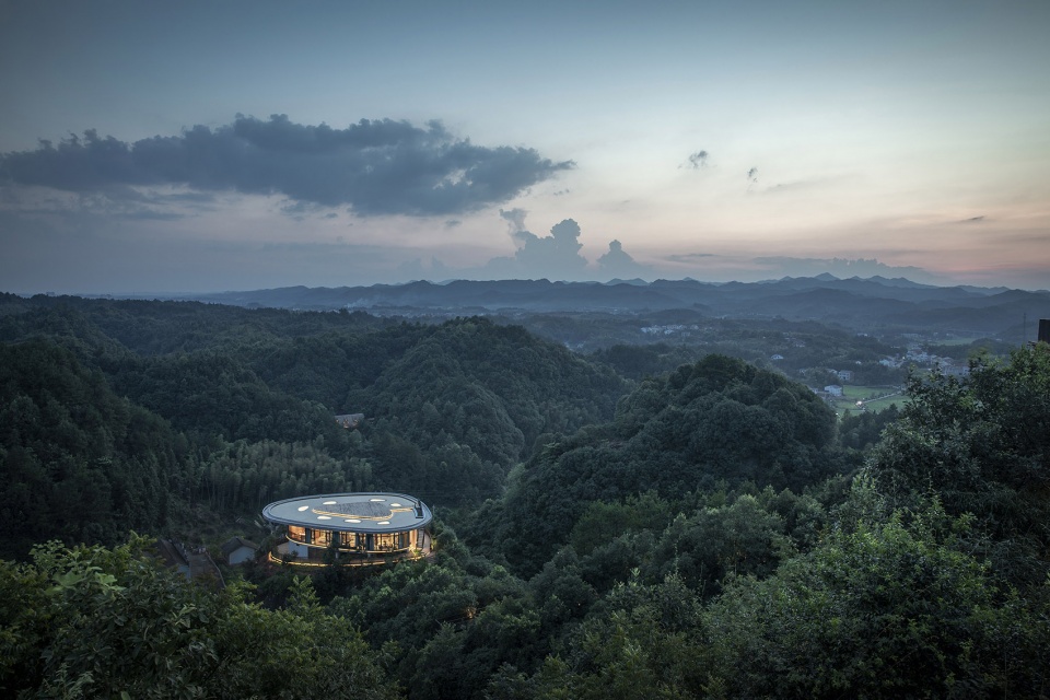 pingjiang homey wild luxury hotel china by duoxiangjie architectural design