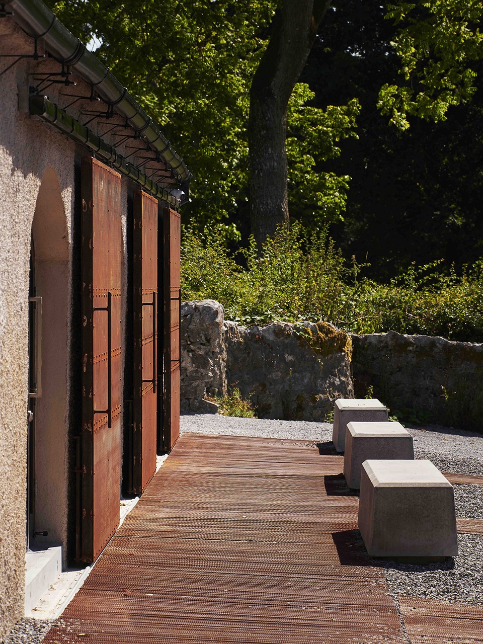 I LOFAR EDUCATION CENTRE by Cooney Architects