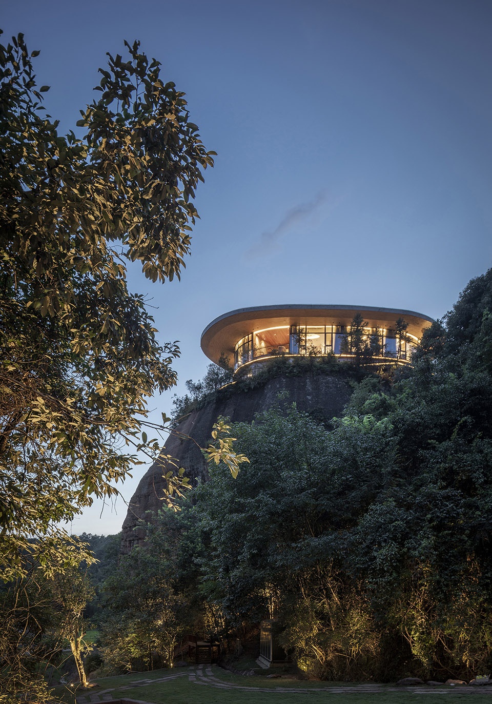 pingjiang homey wild luxury hotel china by duoxiangjie architectural design