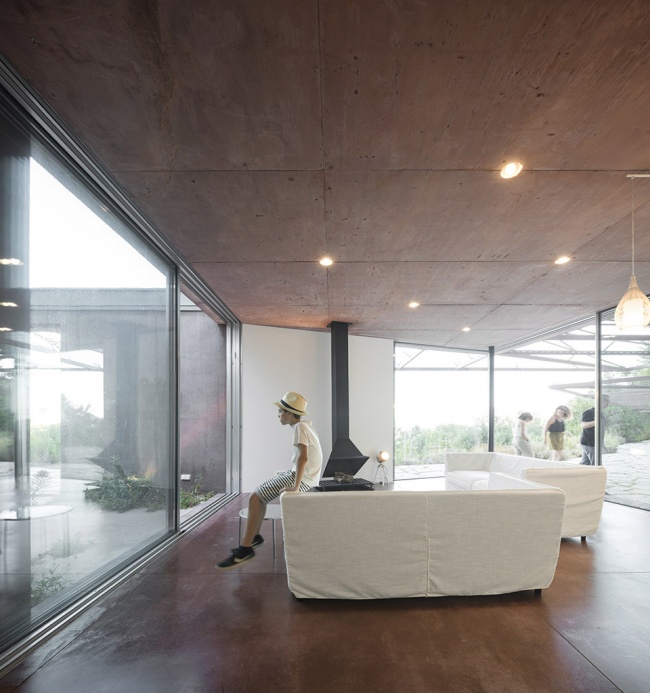twin house by extrastudio