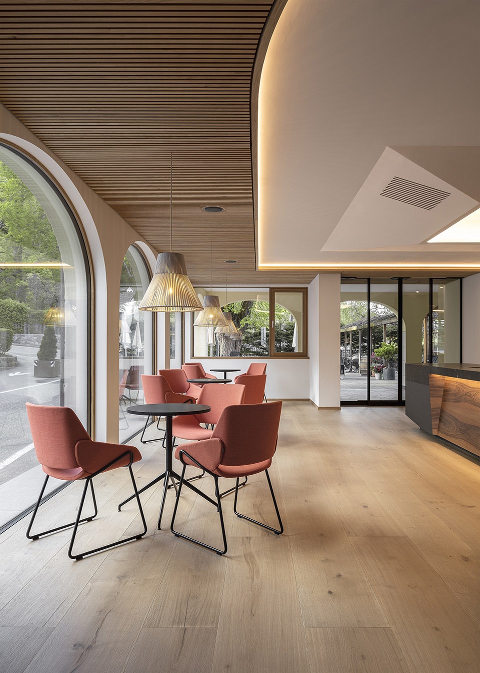 zentral cafe restaurant by messner architects