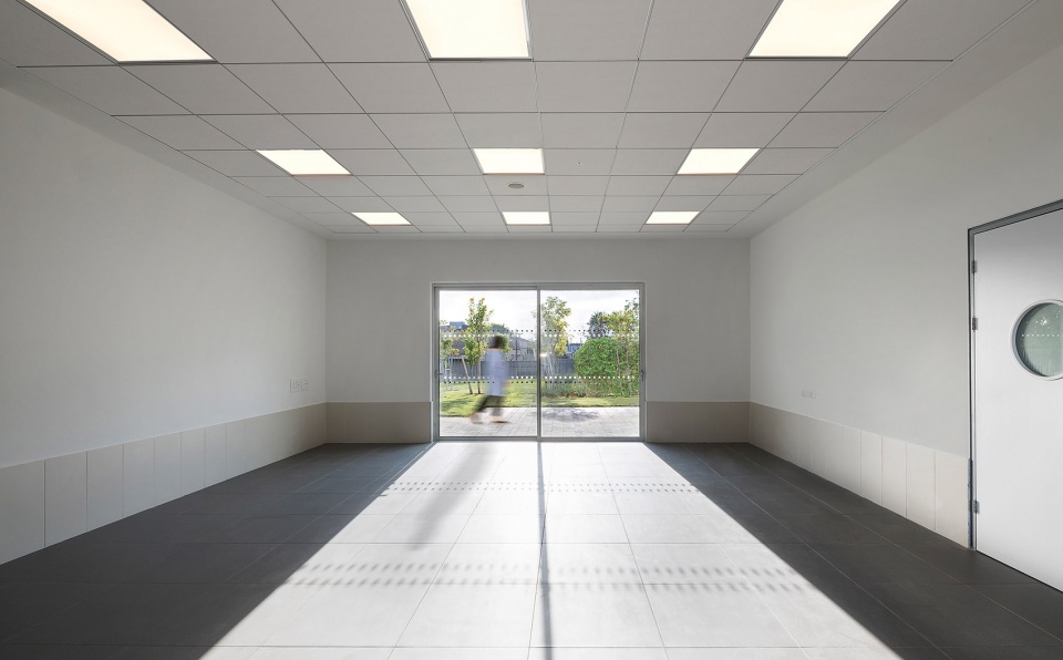 Community Centre for People with Disabilities by Golany Architects