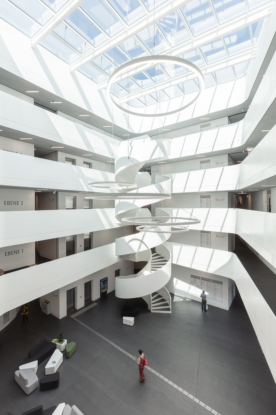 erlangen hochstadt district administration office by alleswirdgut