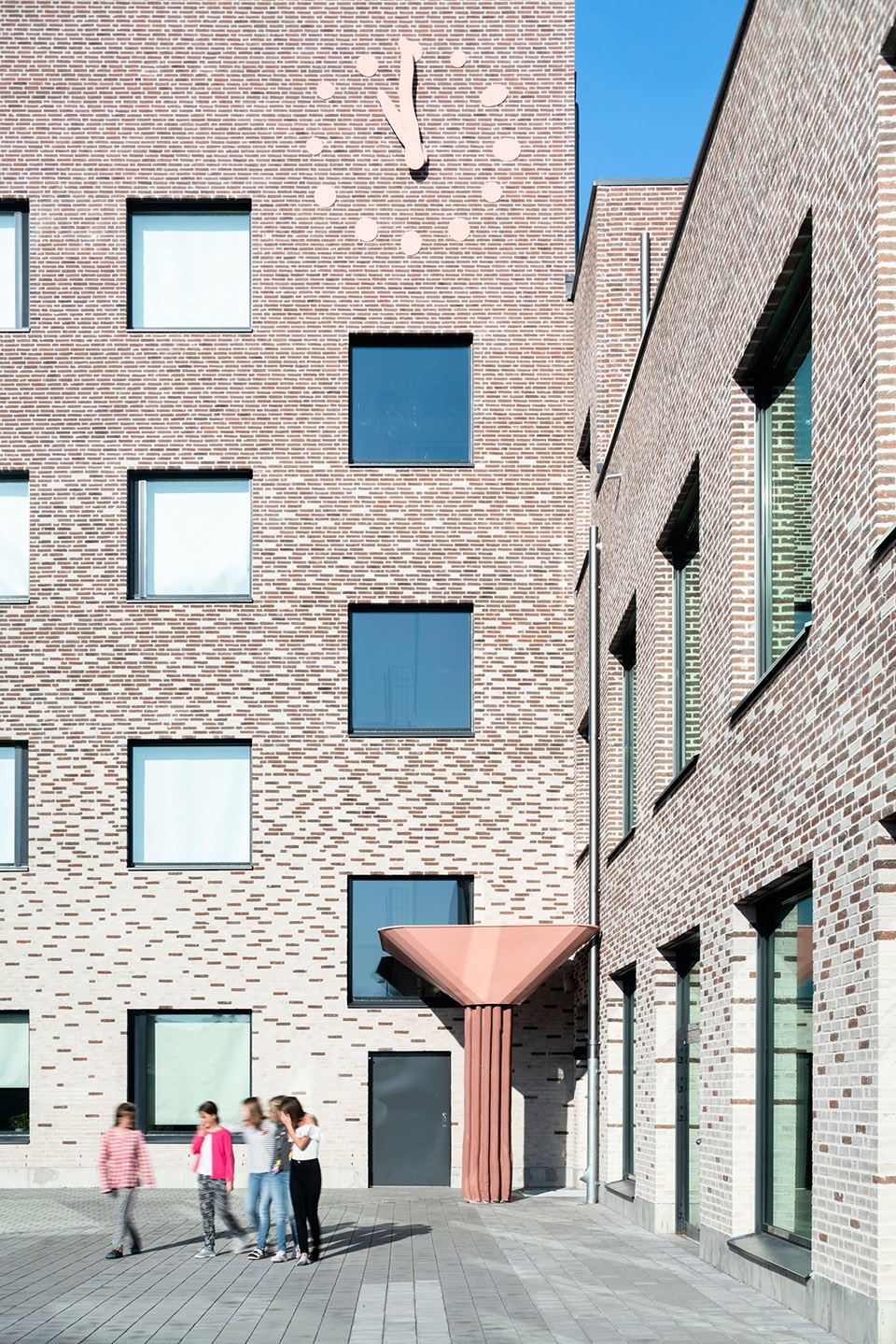 new tiunda school by c f moller architects