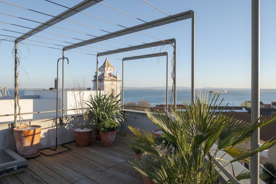 casa triangular by studio lpp