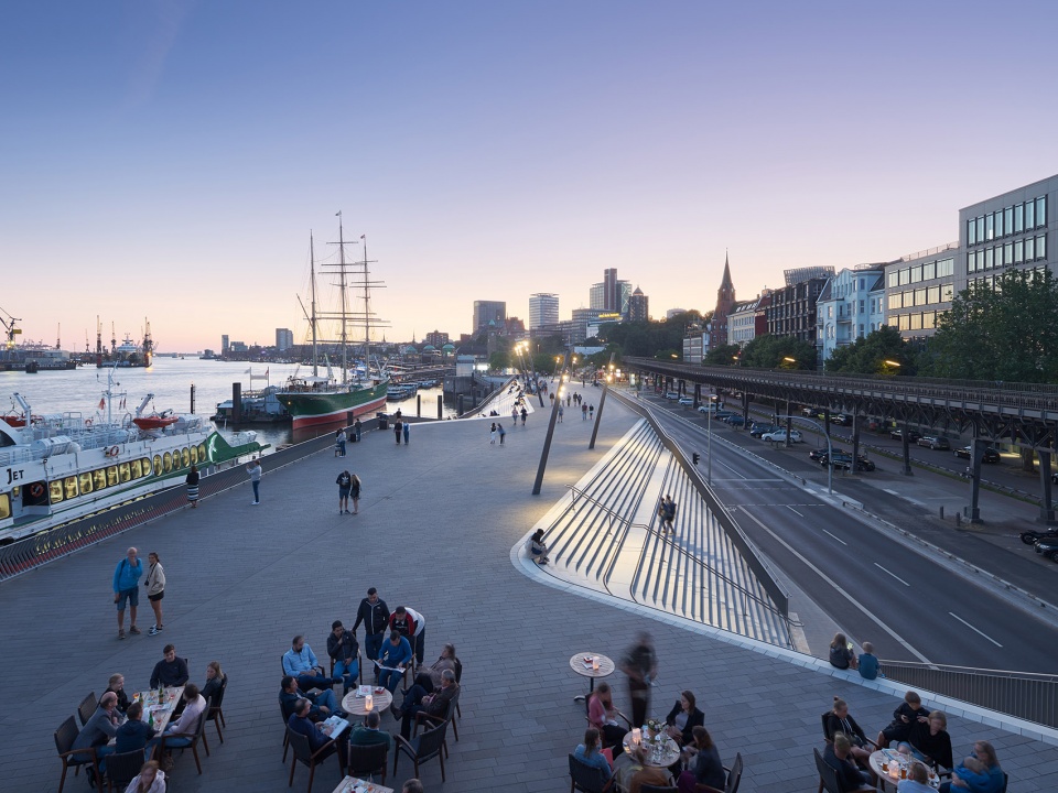 hamburg niederhafen river promenade by zaha hadid architects