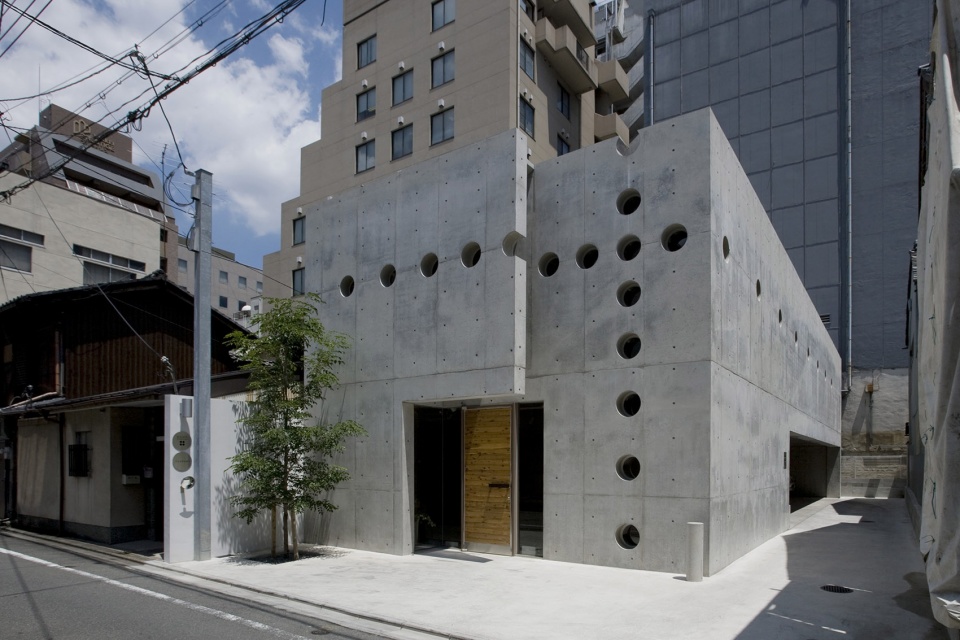 mon factoryhouse by eastern design office hojo structure research institute