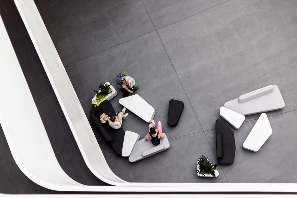 erlangen hochstadt district administration office by alleswirdgut