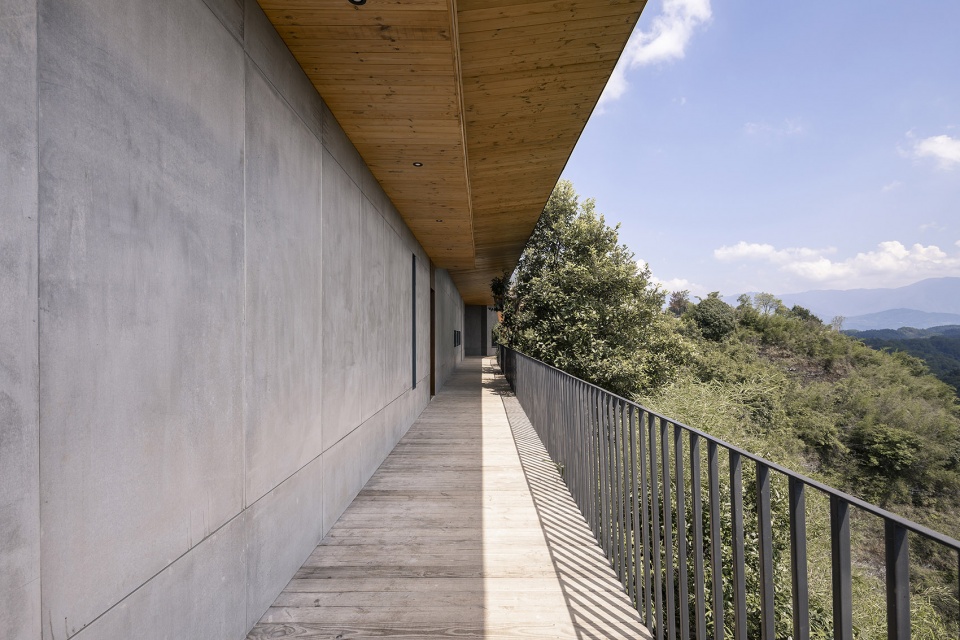 pingjiang homey wild luxury hotel china by duoxiangjie architectural design