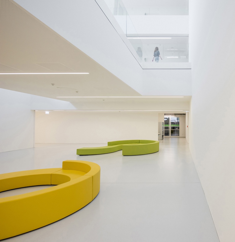 center of technology and design by alleswirdgut