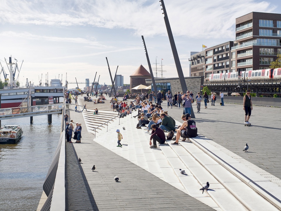 hamburg niederhafen river promenade by zaha hadid architects