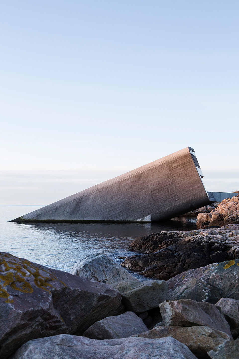 snohetta completes under europes first underwater restaurant