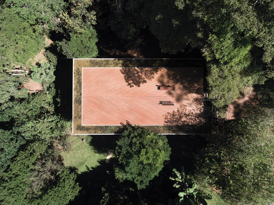 atelier branco casa biblioteca Gleeson Paulino