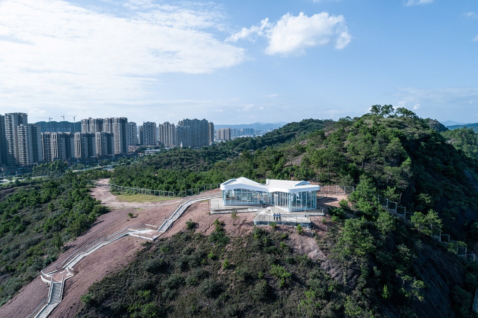 inside the mountain student club of heyuan senior high school by yuanism architects