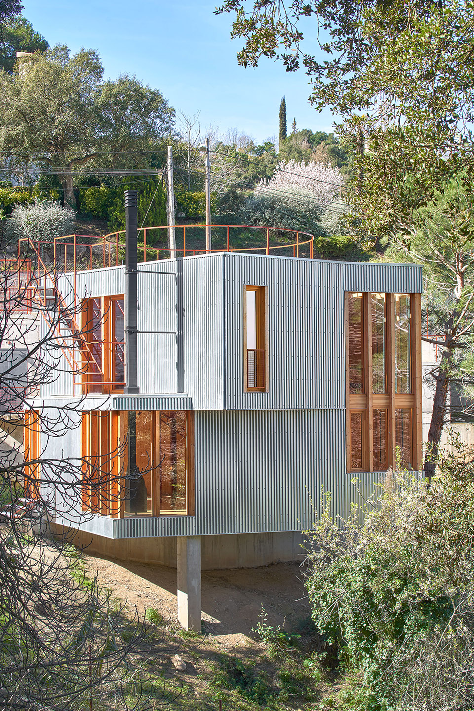 SINGLE FAMILY HOUSE IN LA FLORESTA, BARCELONA by ARQUITECTURAG 谷德设计网