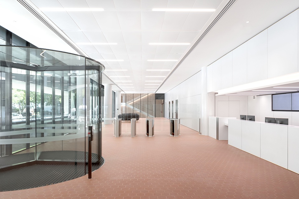 rail operations centre by jacobs smart design studio