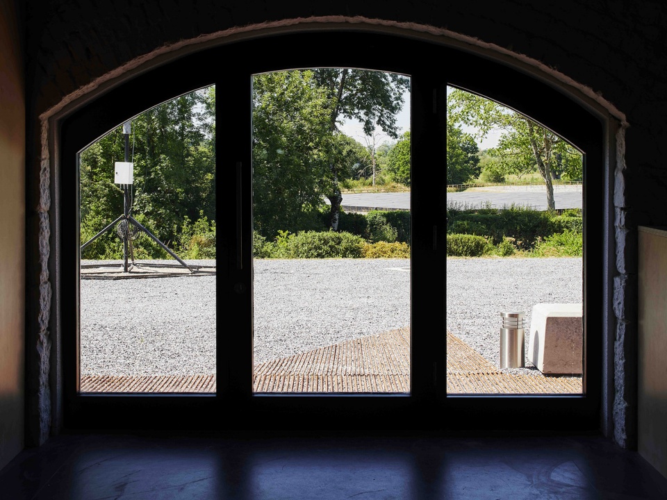 I LOFAR EDUCATION CENTRE by Cooney Architects
