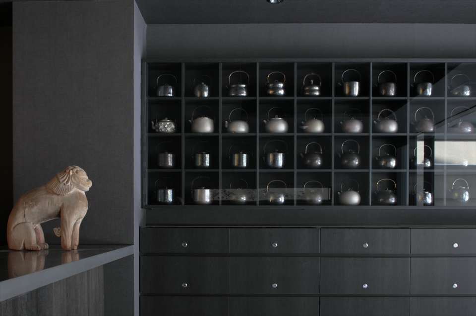 hotel ninja black by eastern design office