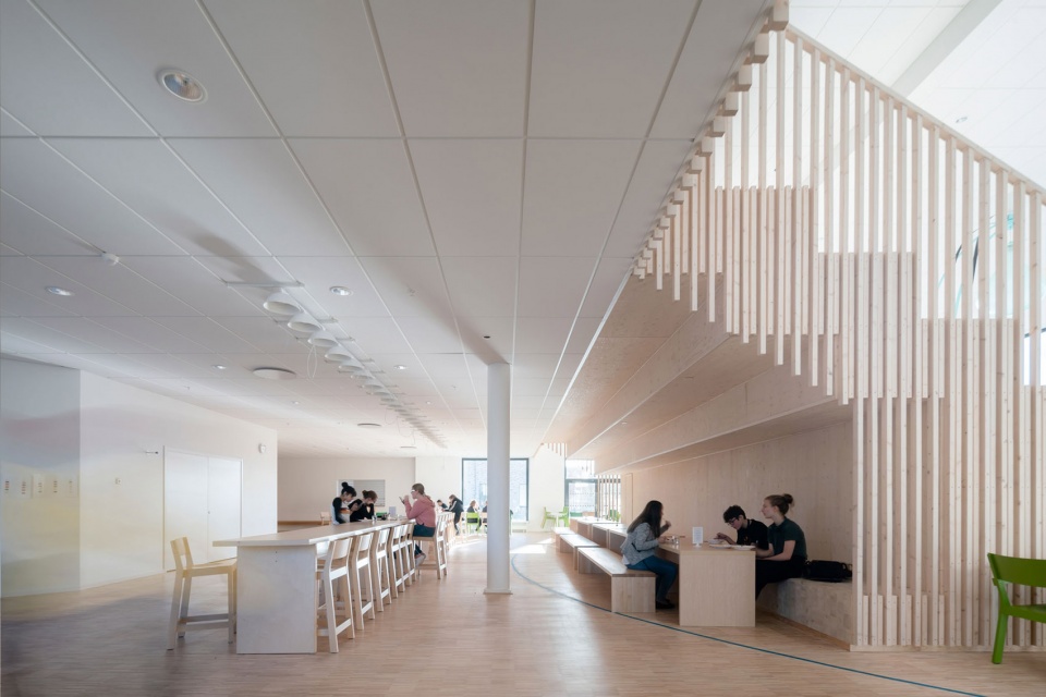new tiunda school by c f moller architects