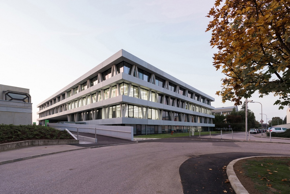 center of technology and design by alleswirdgut