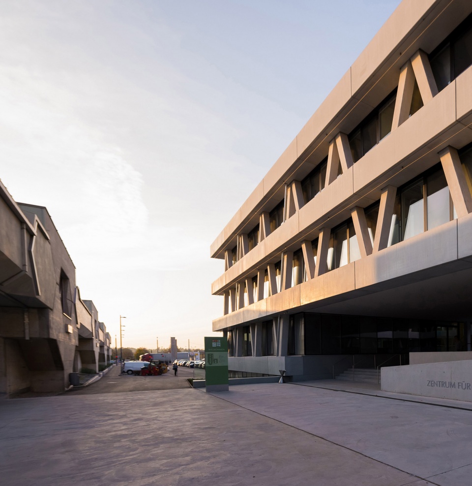 center of technology and design by alleswirdgut