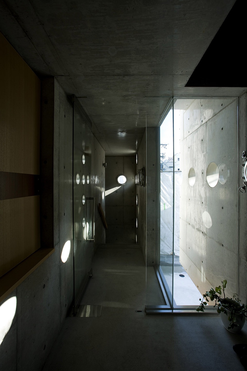 mon factoryhouse by eastern design office hojo structure research institute