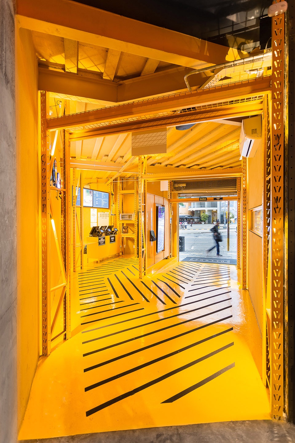 bullguer centro by superlimao studio