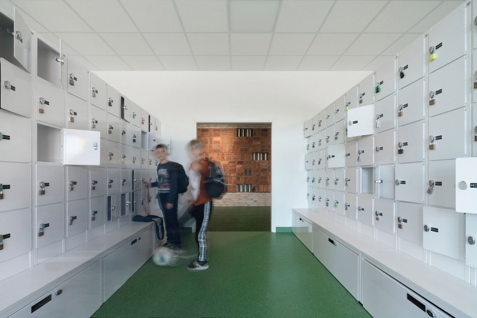 new tiunda school by c f moller architects