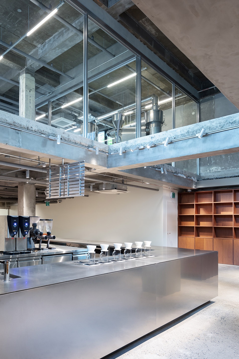 Blue Bottle Coffee Seongsu Store by Jo Nagasaka Schemata Architects