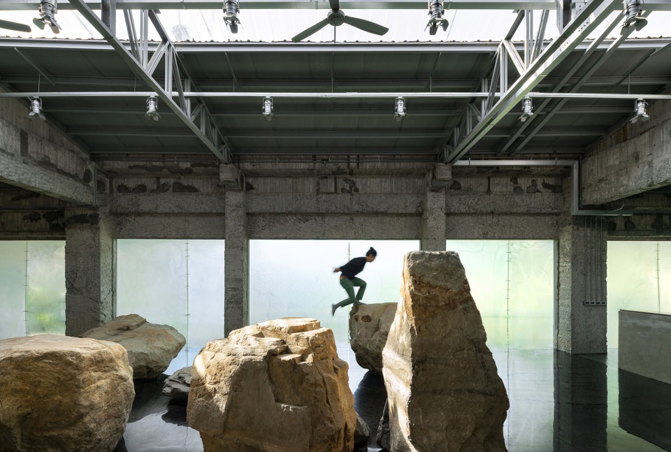 forest big by divooe zein architects