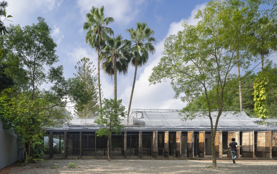 forest big by divooe zein architects