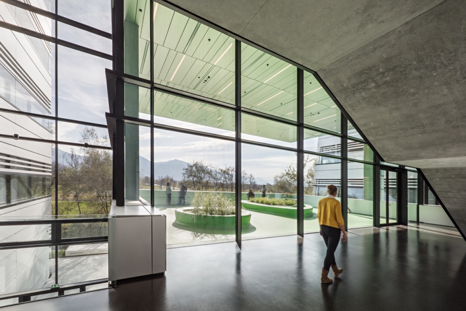 doppelmayr headquarters hohe brucke wolfurt by alleswirdgut